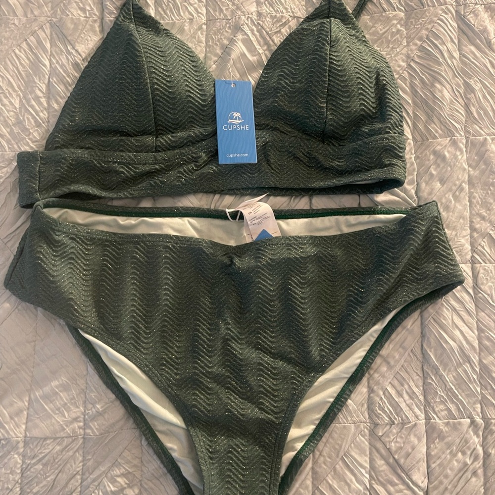Cupshe Green Textured Bikini Set Swimwear